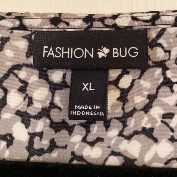 Black and white long sleeve tunic like new condition maybe worn once size XL - Picture 3 of 9